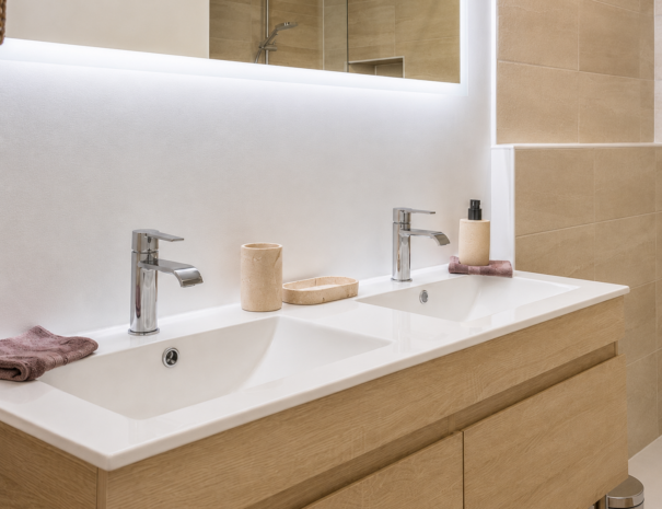 Grande douche à l’italienne de l’appartement à Albi