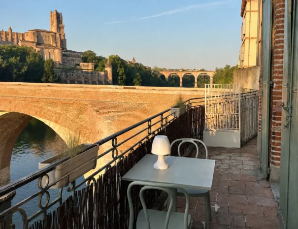 albi-vacances-sejour-location-appartement-tourisme-tarn-balcon